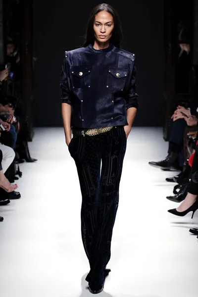Look 10
